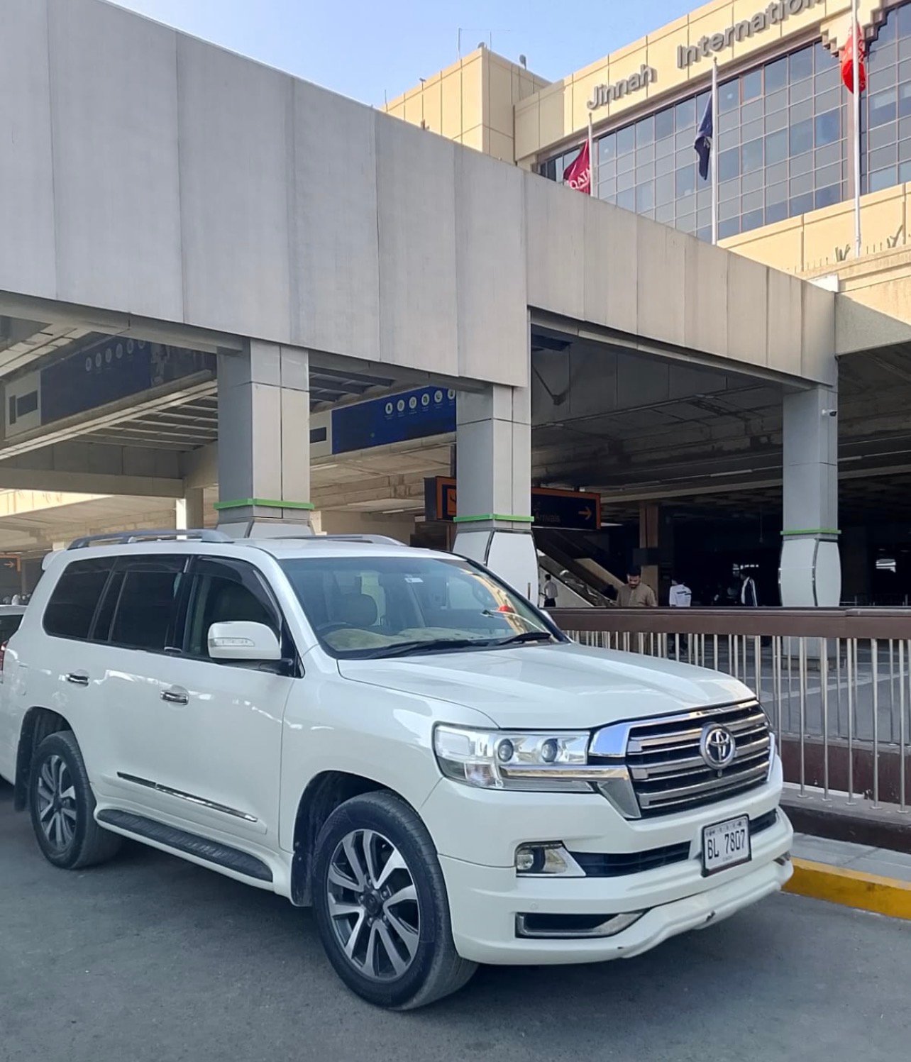 karachi rent a car contact